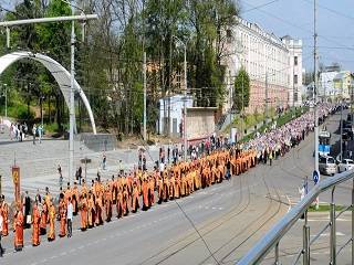 В Виннице на Пасху крестным ходом прошли пять тысяч православных