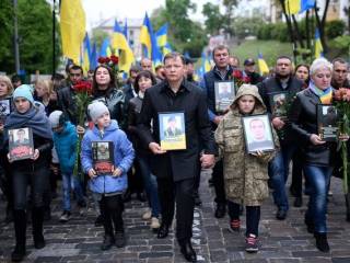 Ляшко ‒ детям погибших Героев войны: «Хочу, чтобы вы жили под мирным небом!»