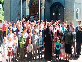 На Буковине местные чиновники предлагают лишать родительских прав верующих УПЦ