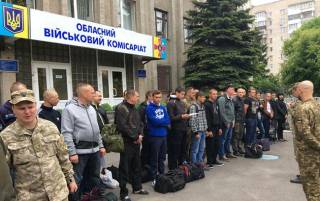 В Киеве продолжают отлавливать призывников на улицах