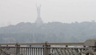 Киевлян предупредили, что воздух в городе все еще опасен