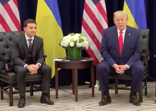 Трамп тонко подшутил над Зеленским во время их встречи и пообещал прилететь в Украину