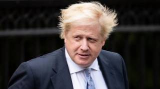 Премьер Британии поведал, как едва не съел свой галстук