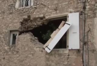 Землетрясение частично разрушило один из французских городков
