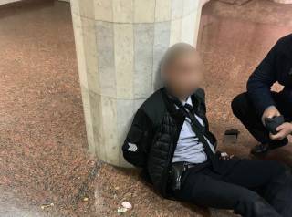 «Я не наркоман»: стало известно, в кого стрелял молодой полицейский в метро Харькова