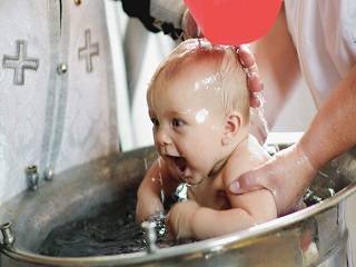 В РПЦ разрешили крестить с сохранением национального имени