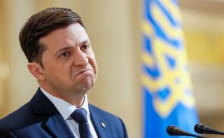Зеленский предложил оставить министров без зарплат и зарубежных поездок из-за долгов перед шахтерами