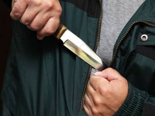 На киевской окраине бывший зэк всадил нож в посетителя кафе