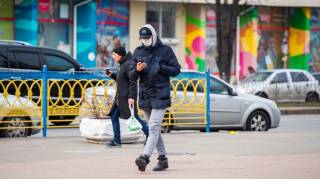 Большинство зараженных коронавирусом украинцев — люди младше 50 лет