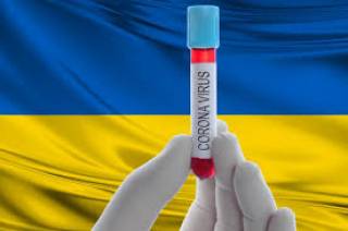 Коронавирус уверенно шагает по Украине. Число зараженных перевалило за 800
