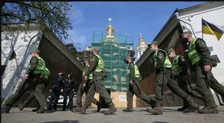 Киево-Печерскую лавру заблокировала полиция из-за коронавируса