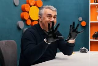 Доктор Комаровский показал, как правильно мыть и дезинфицировать руки