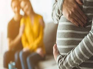 В РПЦ заявили, что суррогатное материнство нужно запретить