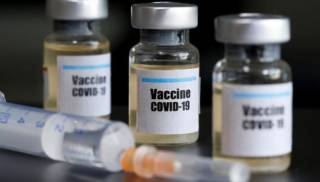 В России зарегистрирована первая вакцина от коронавируса. Дочь Путина уже испытала ее на себе