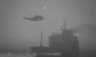Появилось видео эпичного захвата либерийского танкера иранскими военными