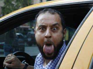 Дискриминационный закон о языке можно смело не выполнять