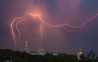 Киев три дня будут поливать грозовые дожди