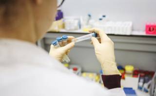 В Украине начали торговать ПЦР-тестами на коронавирус для выезда за рубеж