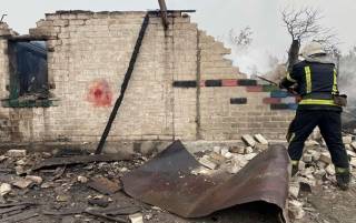 Сотни домов сгорели в пожарах на Луганщине