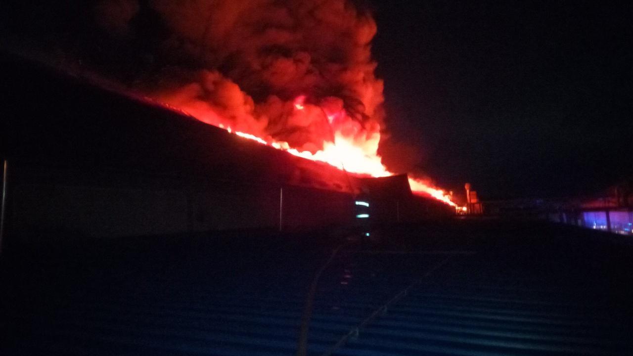 Пожар на лыжной фабрике Тиса в Мукачево