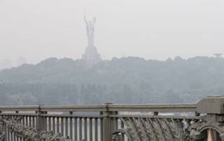 Киев второй день подряд входит в десятку лидеров по загрязненности воздуха