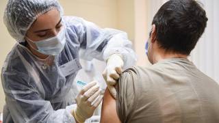 Вакцинация от коронавируса проходит более чем в 20 странах мира, даже в Омане. Но не в Украине