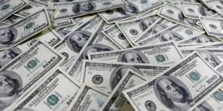 Авторитетный экономист назвал три причины грядущего краха доллара