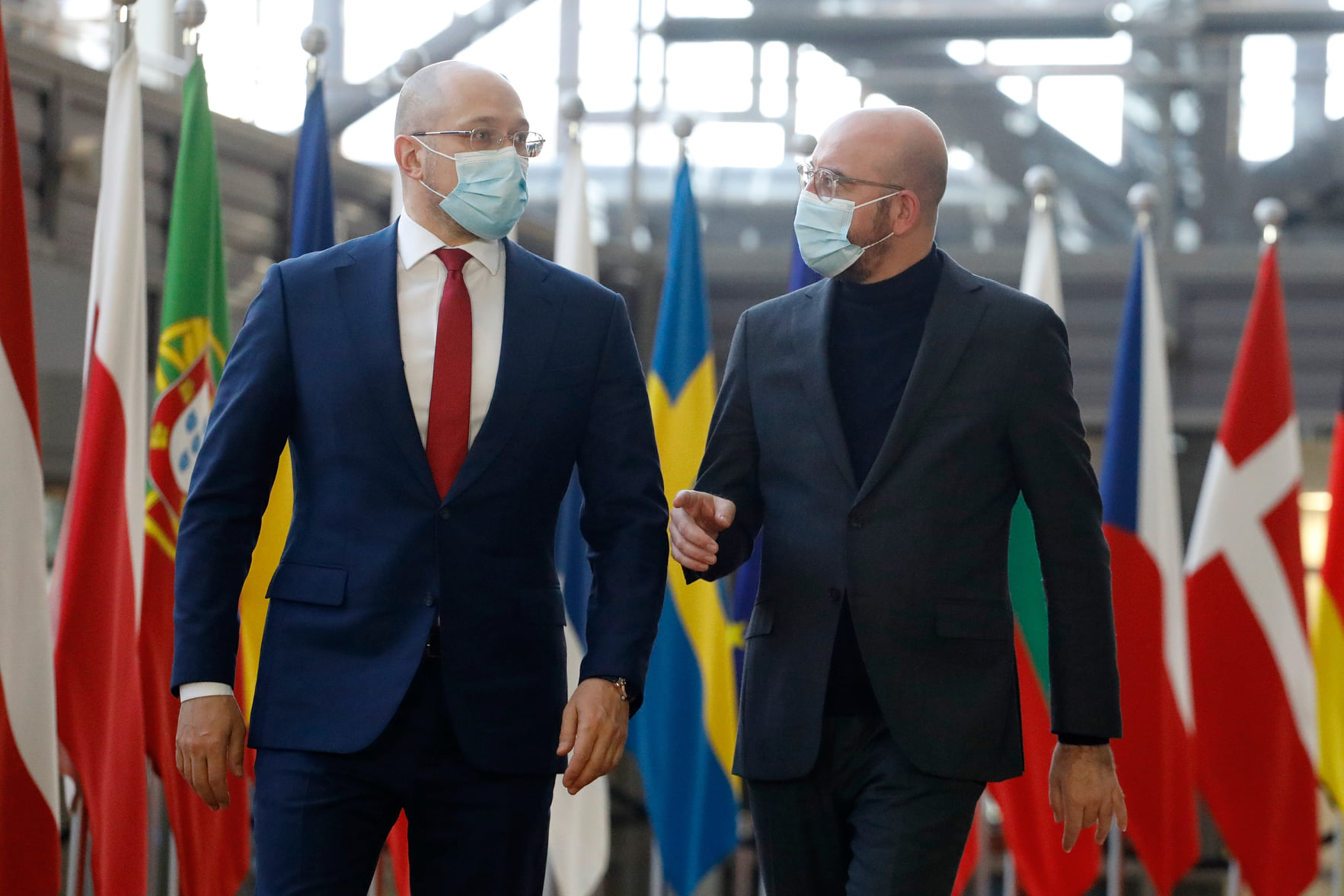 «Братья-близнецы» премьер-министр Украины Денис Шмыгаль и президент Европейского совета Шарль Мишель