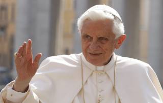 Бывший папа Римский Бенедикт XVI признался, почему ушел на покой