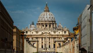 Ватикан достаточно неожиданно выступил против однополых браков
