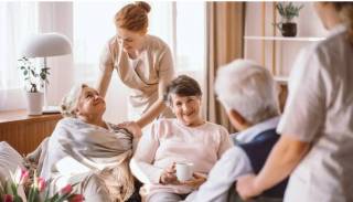 Преимущества частного дома престарелых