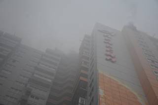 В Одессе вспыхнул крупный пожар на верхнем этаже высотного здания