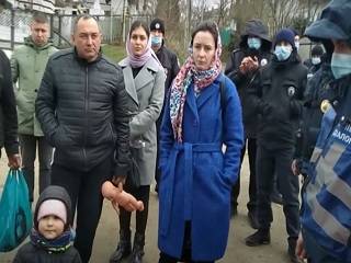 На Буковине верующие УПЦ призвали власть защитить их от нападок активистов ПЦУ