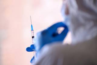 В двух странах выявили поддельную вакцину Pfizer