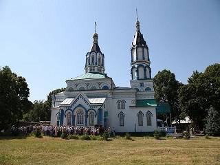 Митрополит УПЦ отслужил литургию в храме XVI века в зоне отчуждения Чернобыльской АЭС
