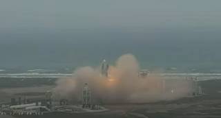 Появилось эпичное видео взлета и посадки прототипа Starship