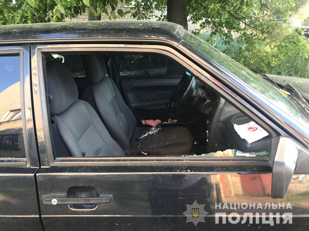 Нерадивый угонщик повредил дюжину автомобилей на Харьковщине, однако настолько и не смог покататься