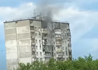 Появилось видео горящей высотки в Киеве