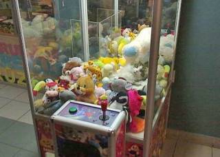 В центре Тернополя автомат с игрушками ударил током 8-летнюю девочку