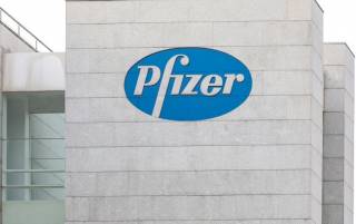 Вакцины компаний Moderna и Pfizer существенно подорожали