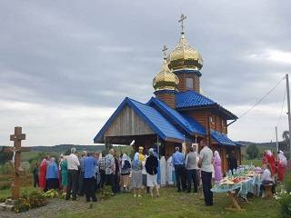 На Львовщине и Херсонщине освятили новые храмы УПЦ