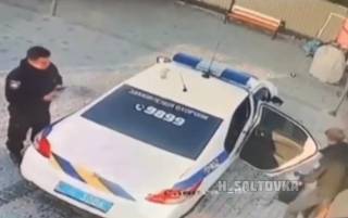 В Донецкой области полицейские украли... урну