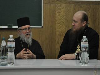 Священник Кипрской Церкви призвал верующих оставаться верными УПЦ
