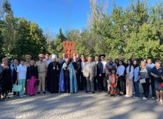 В Мариуполе состоялось освящение армянского хачкара