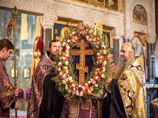 В УПЦ рассказали о духовном смысле праздника Воздвижения Креста Господня
