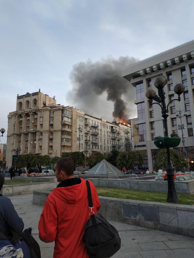 Пожар на ул. Костельной в центре Киева