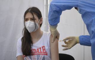 В МОЗ одобрили вакцинацию подростков от коронавируса