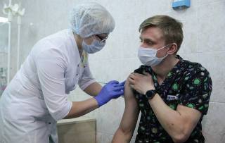 Украинцам объяснили, как вакцинироваться, имея поддельный COVID-сертификат