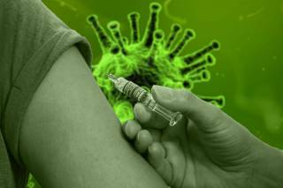 Риск применения вакцин превышает их эффективность, - результаты научного исследования