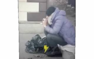 В Полтаве заметили странную женщину, которая пыталась съесть сырого голубя